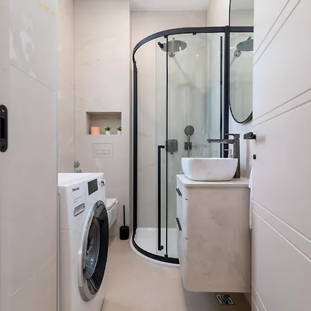 Royal Oak Beachfront Trogir * سيغيت فغانييتْسا