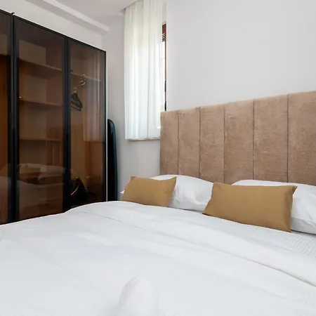 Royal Oak Beachfront Trogir * Seget Vranjica