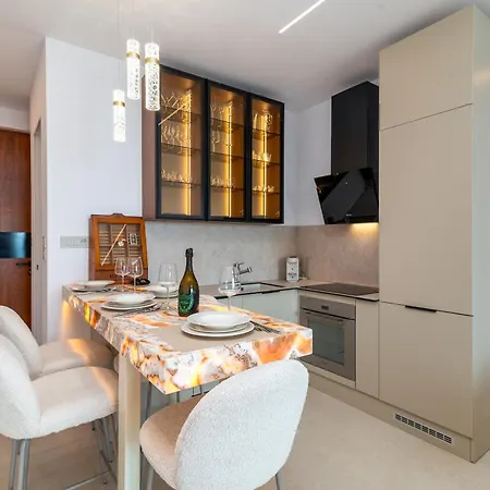 Royal Oak Beachfront Trogir