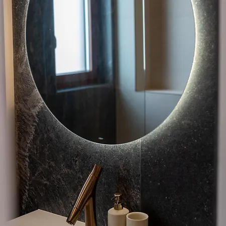 Royal Oak Beachfront Trogir *